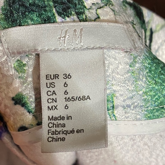 H&M Skirt - Picture 3 of 5